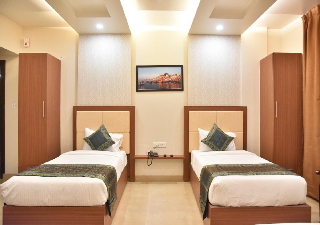 Hotel Rk Grand Benares Buitenkant foto