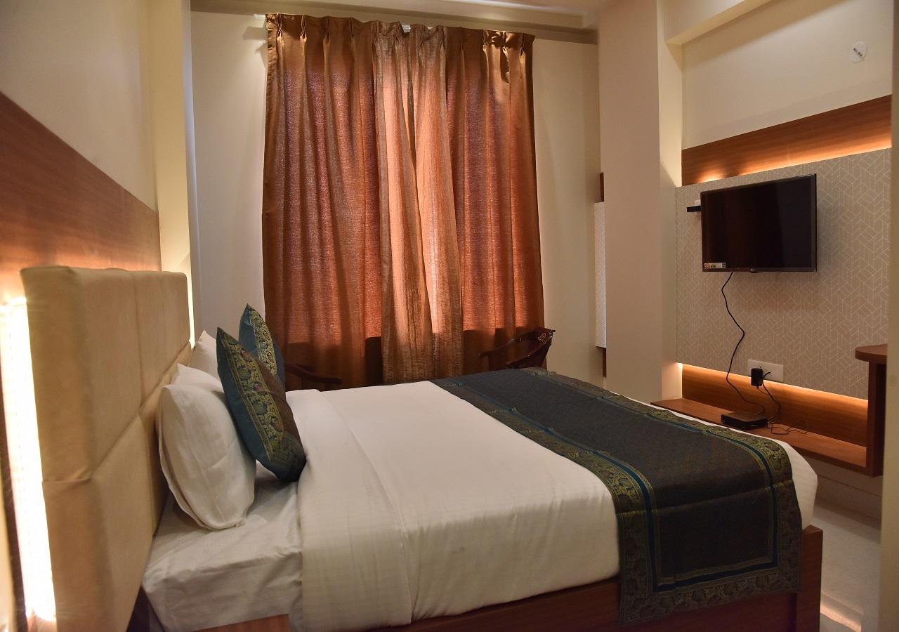 Hotel Rk Grand Benares Buitenkant foto