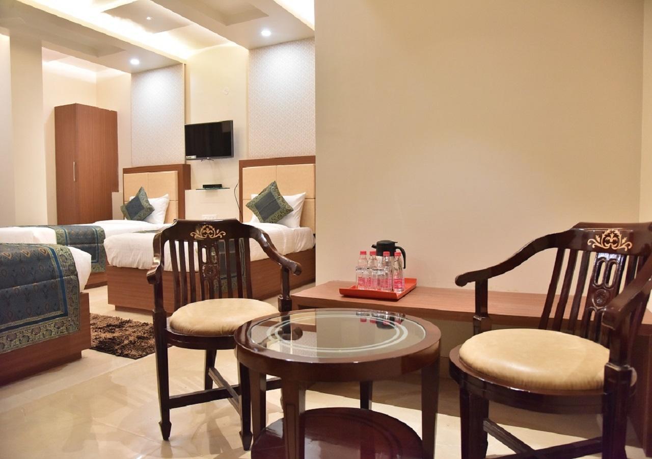 Hotel Rk Grand Benares Buitenkant foto