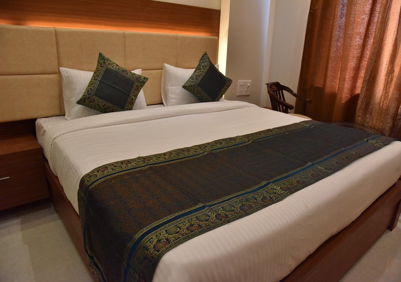 Hotel Rk Grand Benares Buitenkant foto