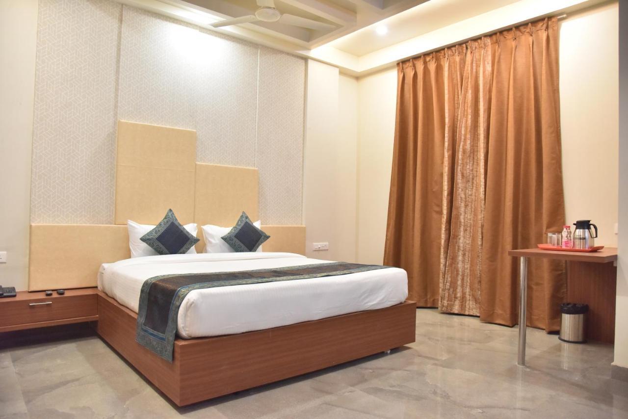 Hotel Rk Grand Benares Buitenkant foto